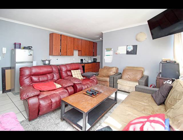 2 BEDROOM APARTMENT FOR SALE IN FERNDALE